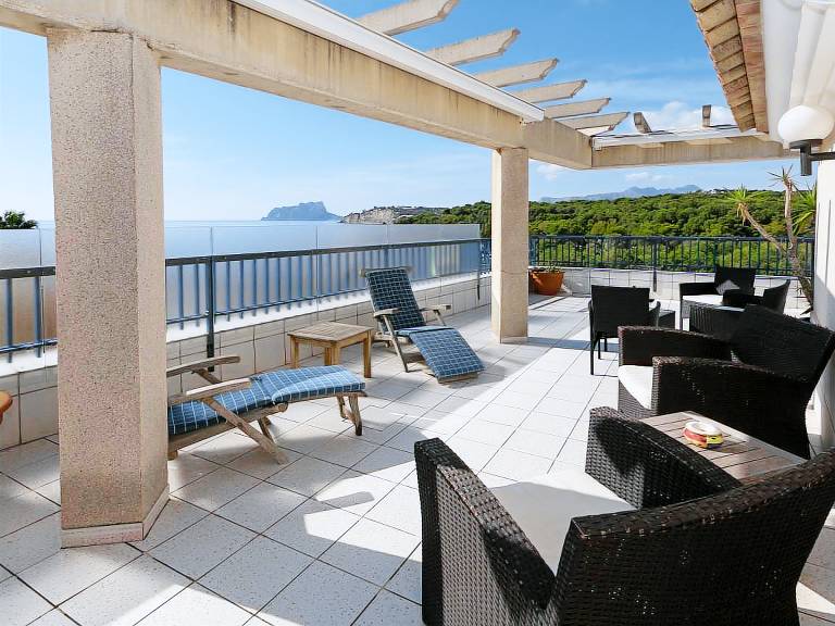 Penthouse 2BR in Central Moraira, Panoramic Sea Views, 150m from Beach, Terrace, WiFi, Parking — photo 4