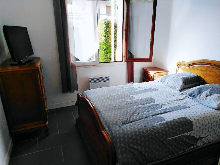 Rental apartment with garden & terrace — photo 5
