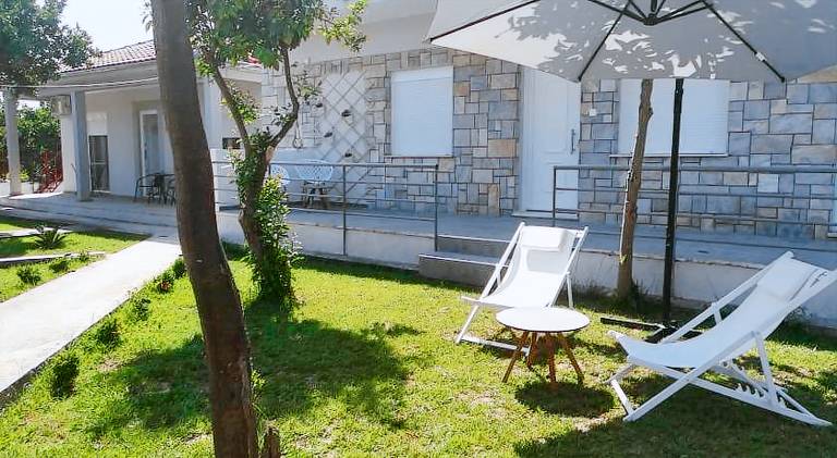 Wonderful vacation home with garden, BBQ & patio | Close to the beach | Dogs allowed in Volos