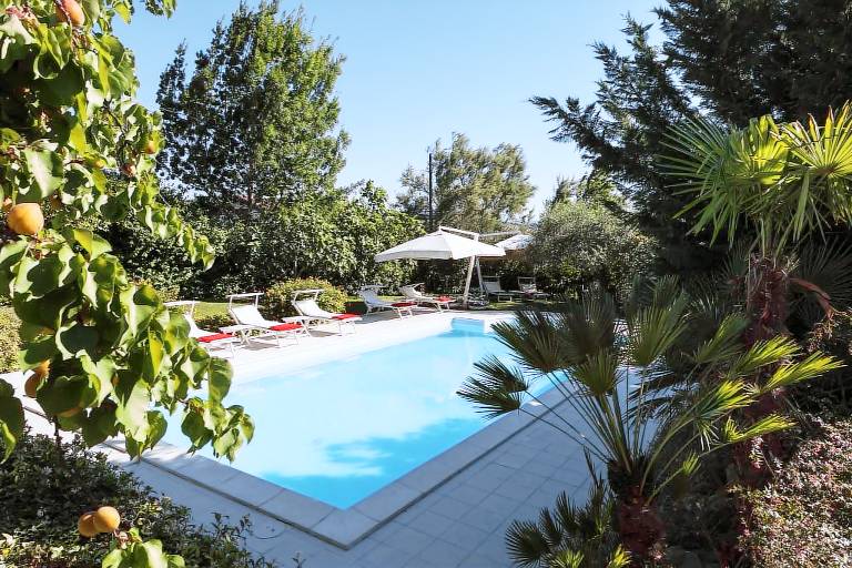 Villa with private pool & garden — photo 5