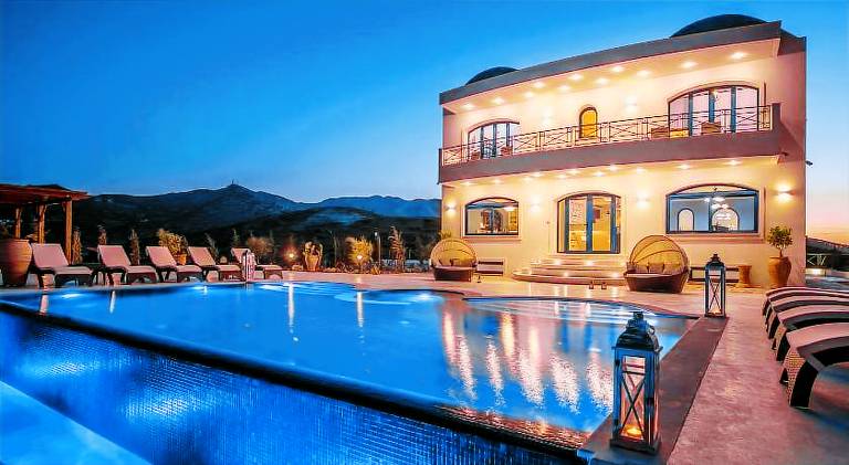 Villa Santorini, Wine Dark Sea Villas in Malevizi