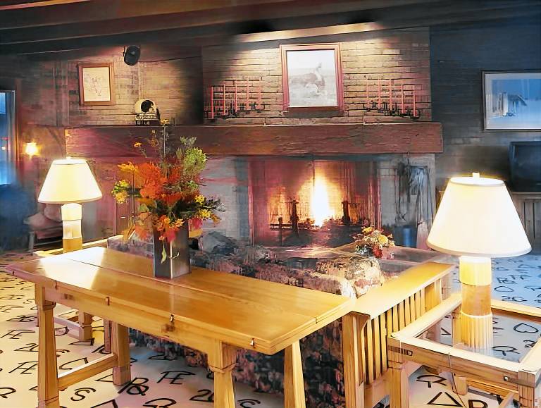 Dude Rancher Lodge — photo 3