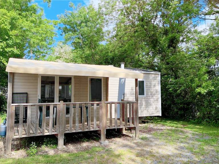 Mobile home with patio — photo 4