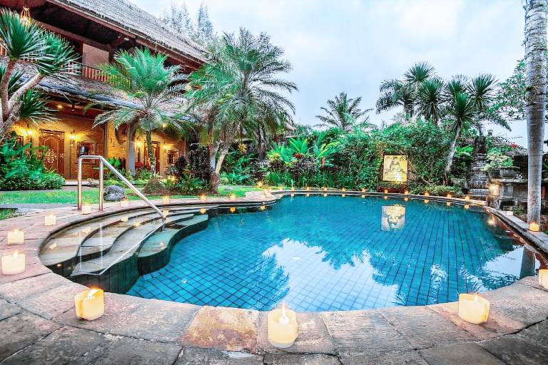Bed & Breakfast  Kedewatan