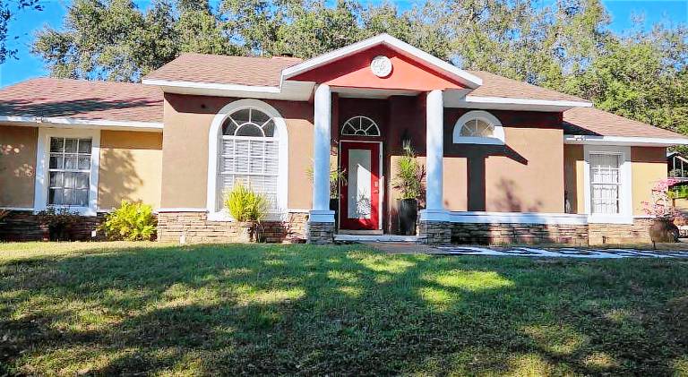Vacation home with 4 rooms for 11 persons in Clermont, FL