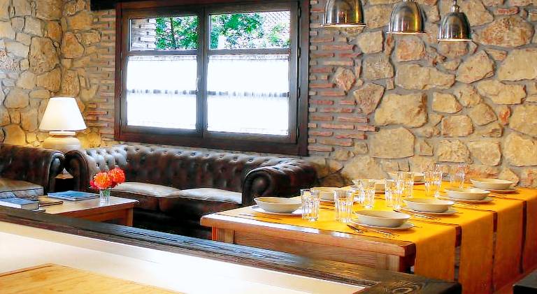 Fully equipped spacious house with hot tub, terrace & barbecue | Suitable for remote work | Dogs allowed — photo 4