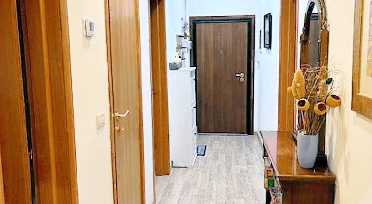 Rental apartment with 3 rooms for 5 persons — photo 3