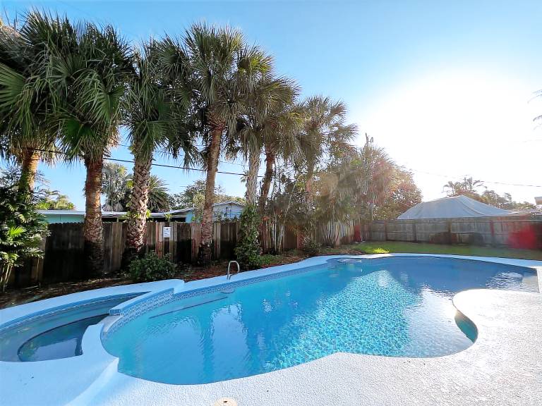 House  Waterway Estates