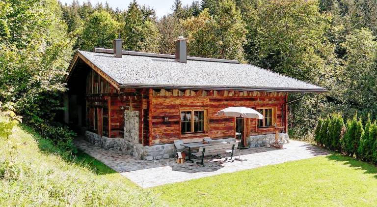 Chalet with sauna, patio & garden — photo 5