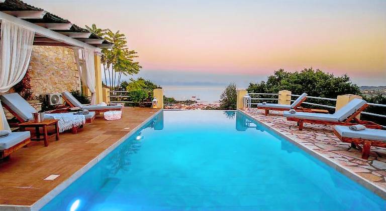 Villa with pool | Pets allowed in Paxos