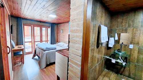 Apartment with terrace & garden in Camanducaia