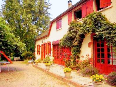 Chambre familiale proche du PAL -Cardamome- in Moulins