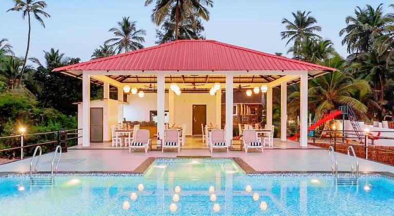 Resort Bhogave Beach