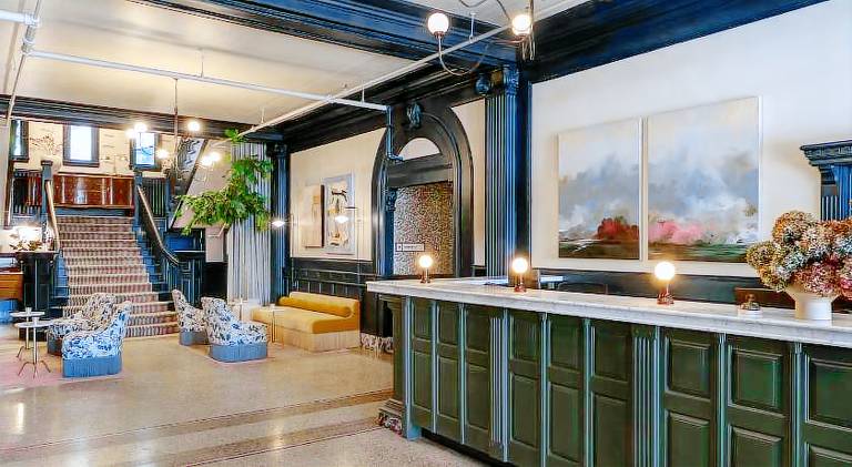 MarQueen Hotel — photo 2