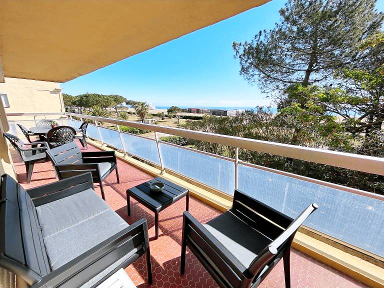 Apartment with 2 rooms for 6 persons — photo 3