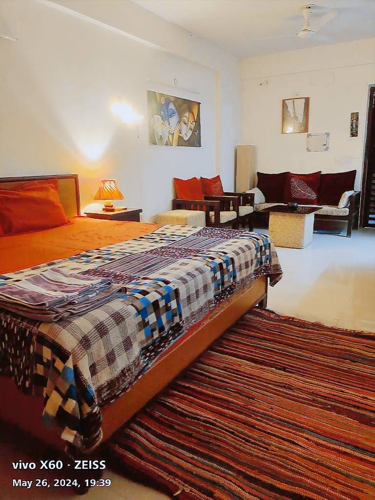 Holiday apartment with yard — photo 2
