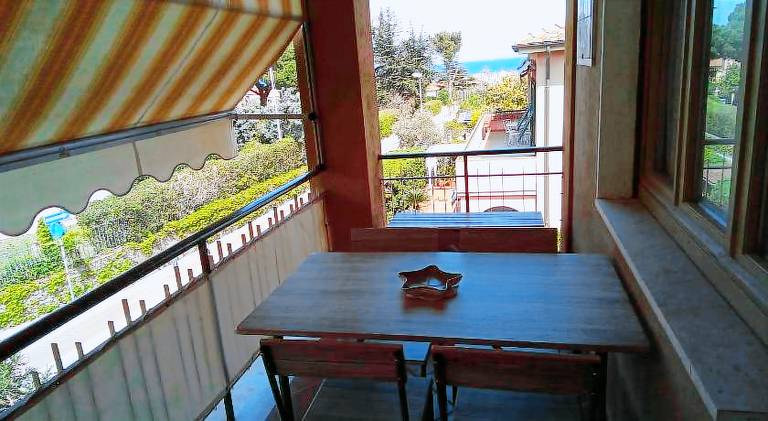 Apartment with 2 rooms for 4 persons — photo 3