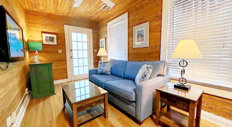 Holiday apartment with pool | Next to Southernmost Point — photo 2