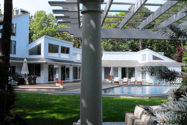 Hus Quogue