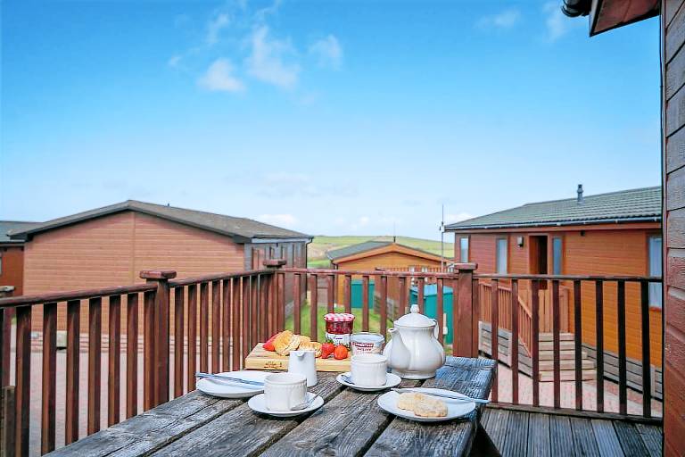 Lodge with terrace — photo 4
