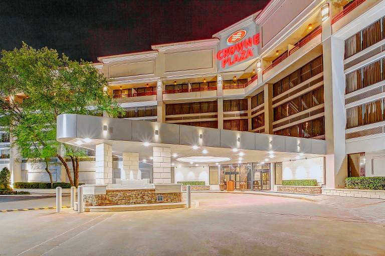 Crowne Plaza Executive Center Baton Rouge By IHG in Baton Rouge, LA