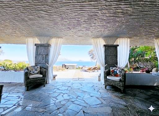 Villa with hot tub — photo 3