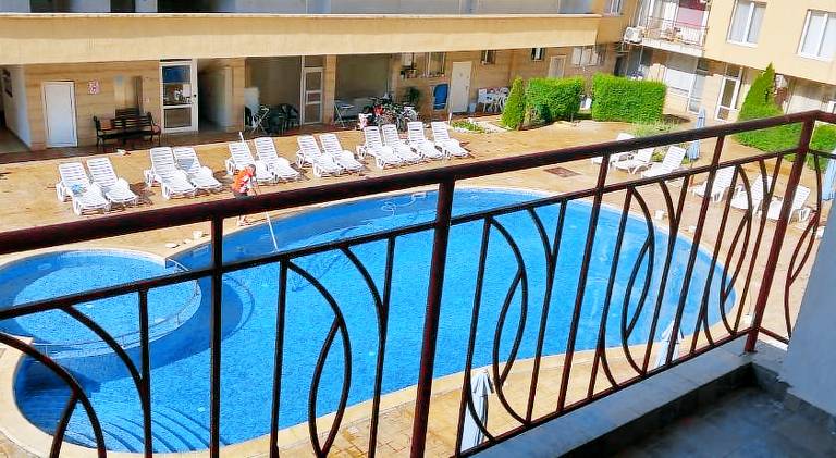 Pleasant apartment with pool | Pets allowed — photo 2