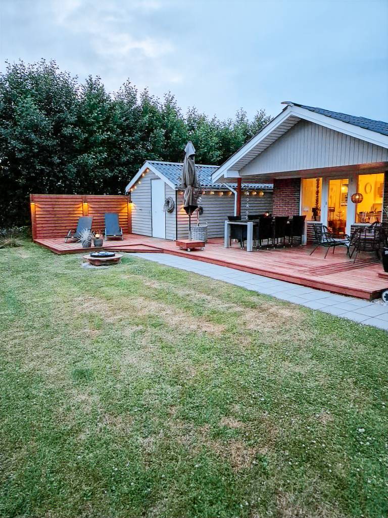 Family-friendly holiday home near beach — photo 2