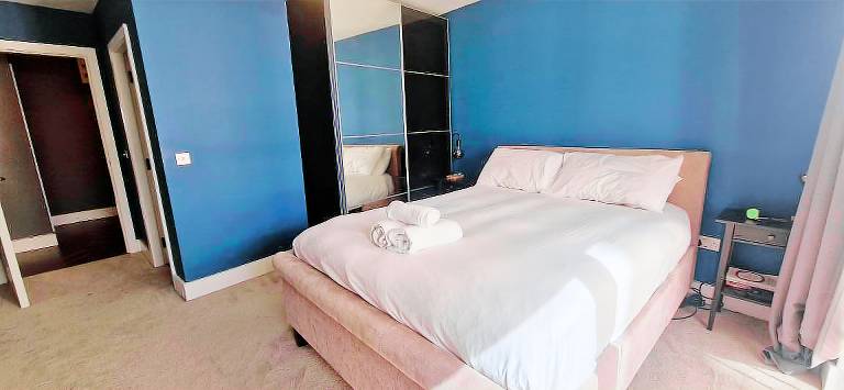 Spacious City Centre Apartment
