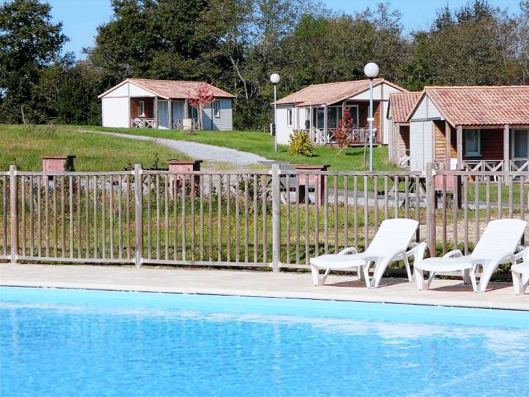 Wonderful gite with garden, barbecue & pool | Pets are welcome — photo 2
