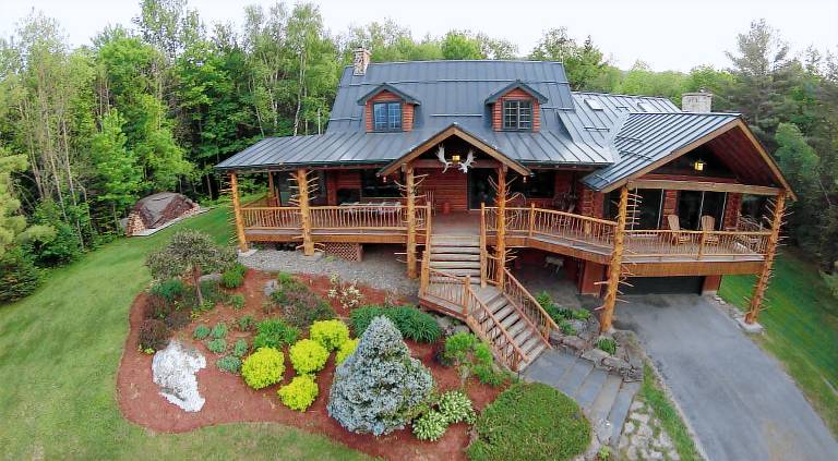 Lodge  Duxbury