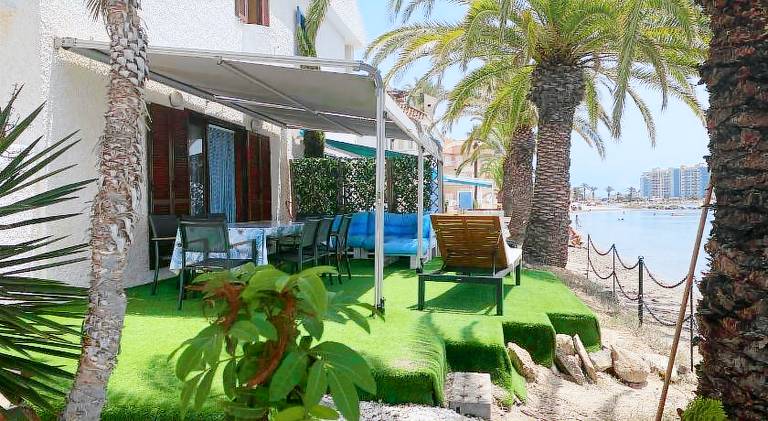 House with BBQ, yard & terrace in Murcia