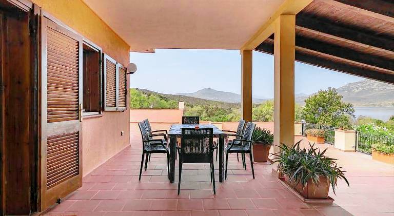 Holiday apartment with pool — photo 4