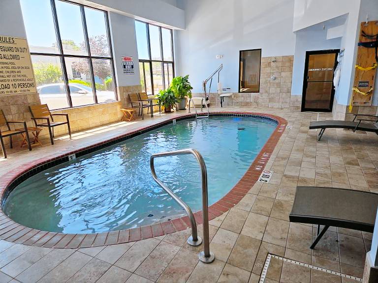 Holiday Inn Express Hotel And Suites Fenton-I-44 By IHG — photo 5