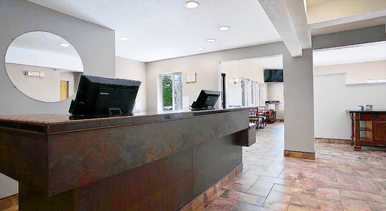 Super 8 By Wyndham Pocatello — photo 2
