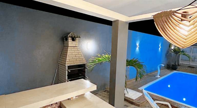 Rental apartment with patio, BBQ & pool | Close to the beach | Pet-friendly — photo 2
