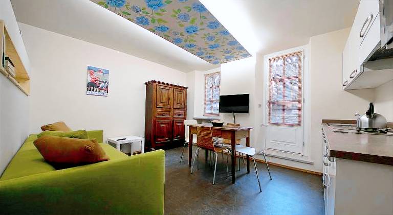 Rental apartment for 6 persons in Jovencan