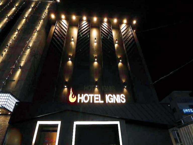 Ignis Hotel