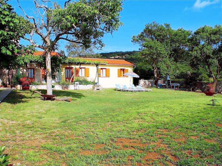 Beautiful vacation home with patio | Pets are welcome — photo 3