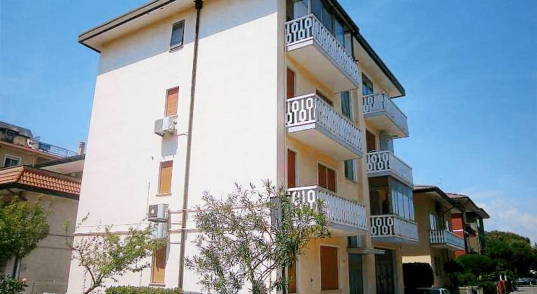 Apartment with 2 rooms for 5 persons — photo 3