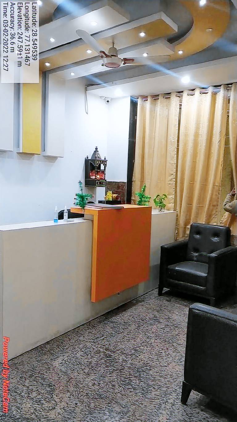 Hotel Shanti stay Near Airport in New Delhi
