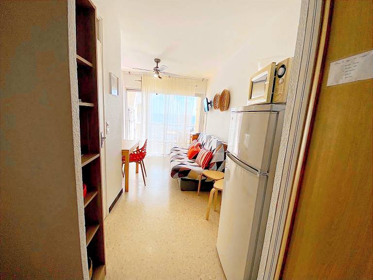 Cozy apartment near Thermes with balcony, pets allowed — photo 4