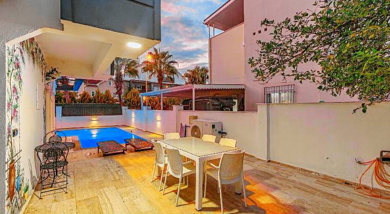 Fully equipped pleasant villa with hot tub, private pool & BBQ | Pets are welcome — photo 4