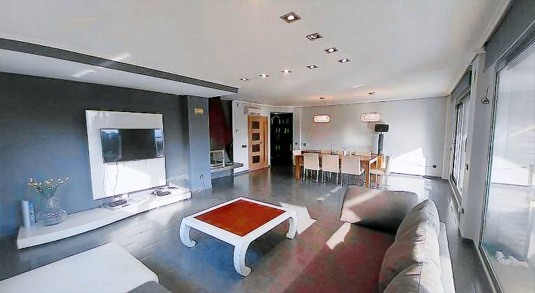 Villa with jacuzzi & pool | Pets are welcome — photo 2