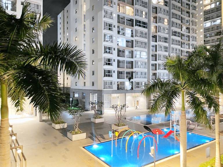 Apartment with pool & yard | Water view | Good for workation | Pets are welcome — photo 3