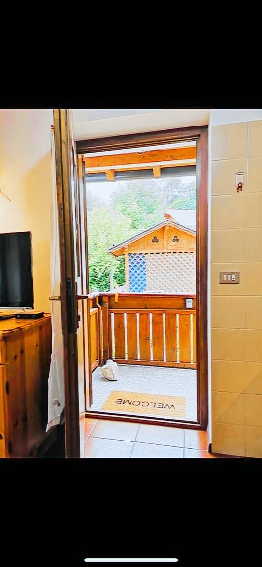Casa " il rifugio dello sciatore " - con vista sulle montagne, terrazzo, parcheggio privato e wi-fi. — photo 3