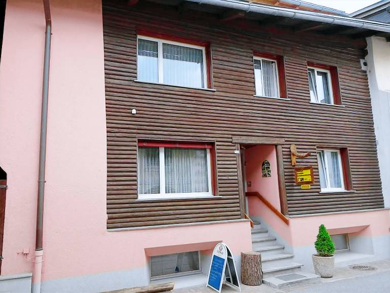 Rental apartment with garden & barbeque | Nature view — photo 2