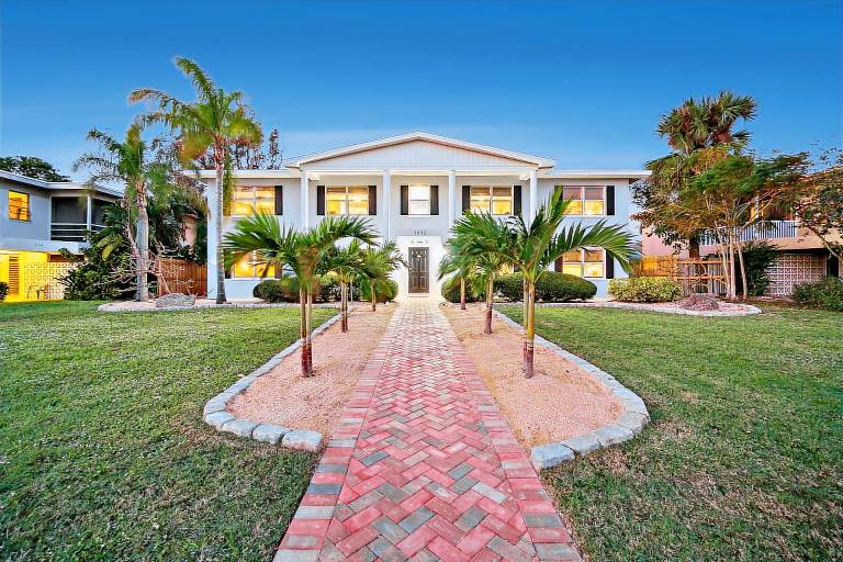 Apartment  Canova Beach Vacation Homesites