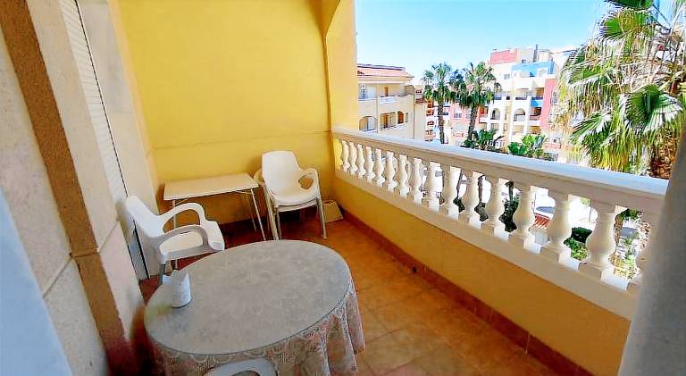 Lovely holiday apartment with terrace & private pool | Close to the beach | Pets allowed — photo 4