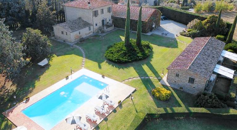 House with pool, yard & barbeque | Pet-friendly in Cortona